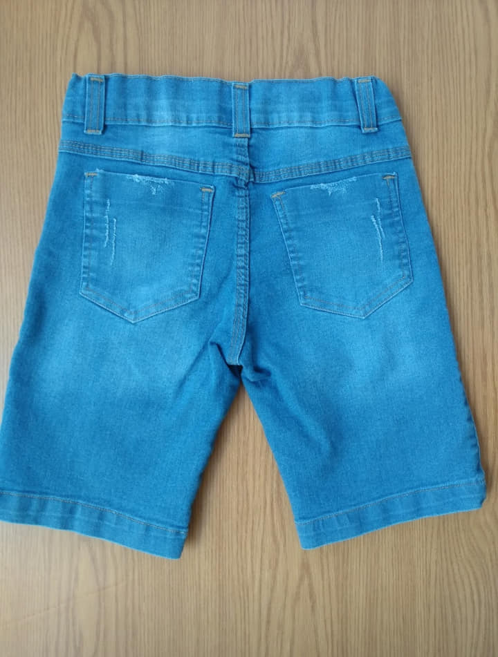 Bermudas infantis jeans em Lycra
