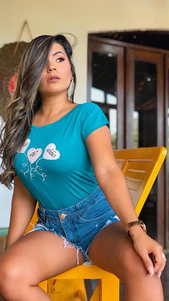 Blusas femininas de fio torcido com bordados